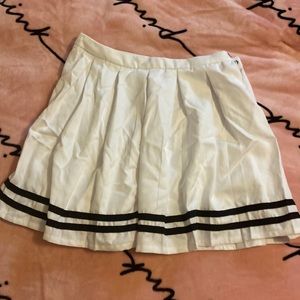 White & black stripes hot topic skirt! 🤍🖤